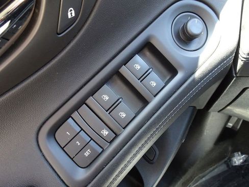 Used 2016 Buick LaCrosse Premium w/ Driver Confidence Package #1 FWD image 23
