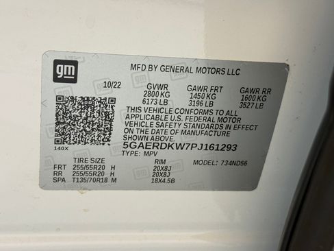 Used 2023 Buick Enclave Avenir image 18