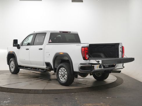 Used 2025 GMC Sierra 2500 Pro image 9