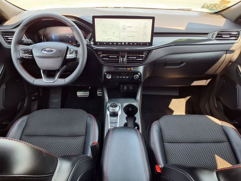 Used 2024 Ford Escape ST-Line w/ Tech Pack #1 AWD/4WD image 10