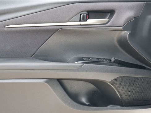 Used 2025 Toyota Camry LE AWD/4WD image 28