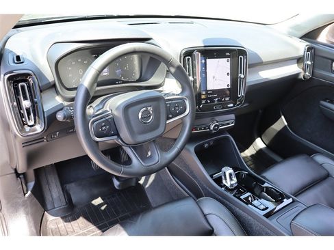 Used 2022 Volvo XC40 T5 Inscription AWD/4WD image 19