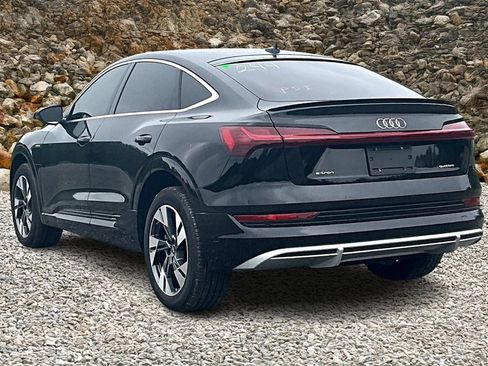 Used 2022 Audi e-tron Premium Plus w/ Premium Plus Package image 12