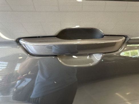 New 2025 Jeep Grand Cherokee L Altitude image 21