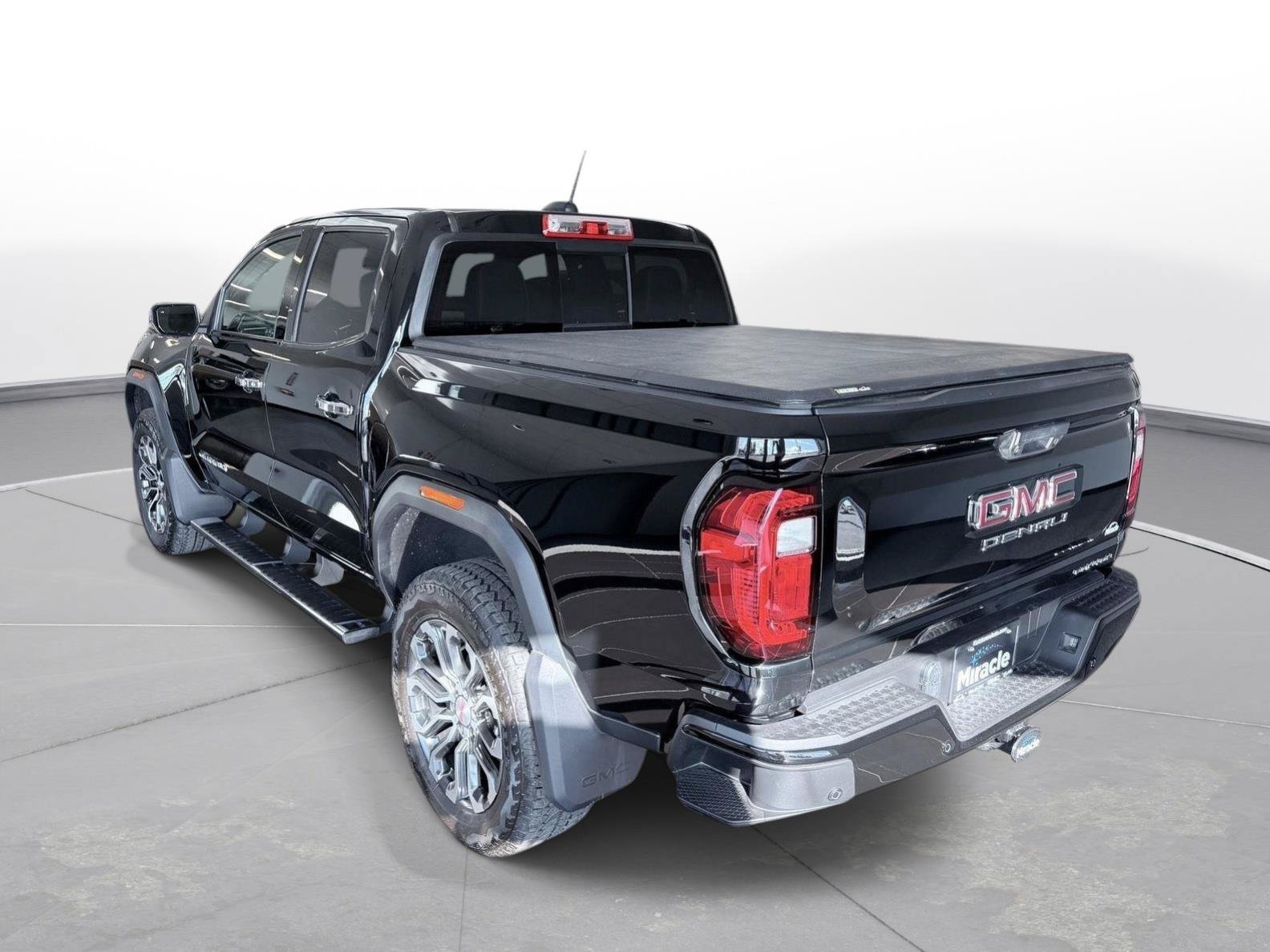 Used 2023 GMC Canyon Denali AWD/4WD image 5