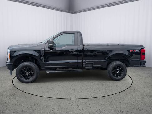 Used 2023 Ford F250 XL w/ STX Appearance Package AWD/4WD image 6