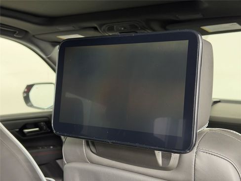 New 2026 GMC Yukon AT4 Ultimate w/ LPO, Floor Liner Package AWD/4WD image 14