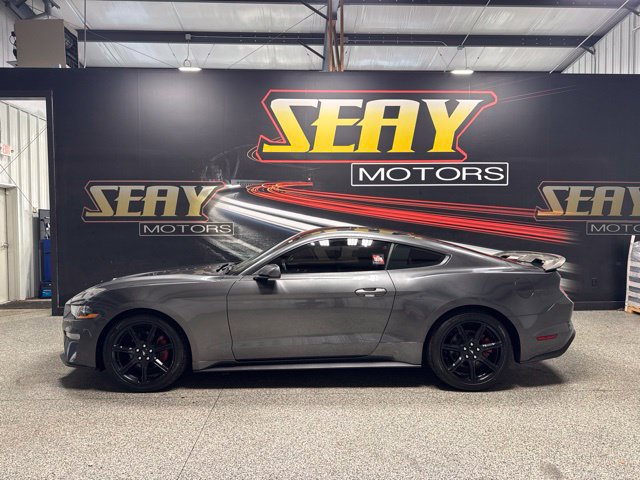 Used 2018 Ford Mustang Coupe w/ Black Accent Pkg RWD image 3