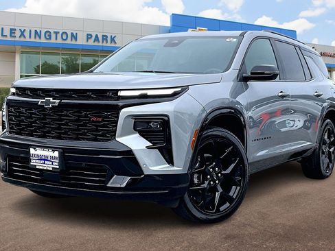 Certified 2024 Chevrolet Traverse RS w/ LPO, Floor Liner Package image 12