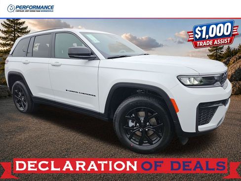 New 2026 Jeep Grand Cherokee Altitude AWD/4WD image 1