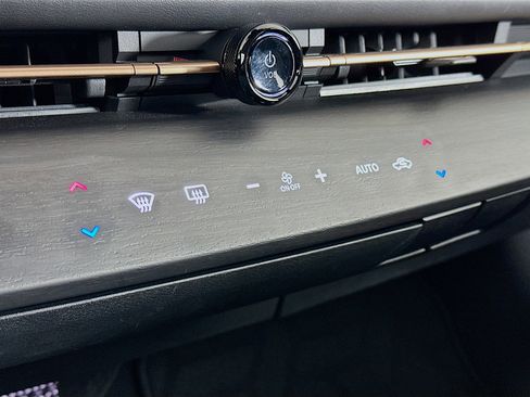 Used 2023 Nissan Ariya FWD image 24