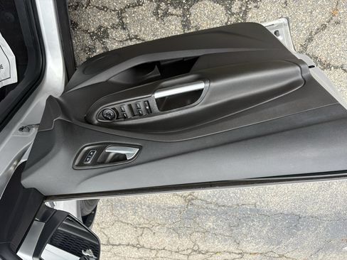 Used 2016 Ford Escape SE FWD image 9