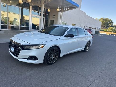 Used 2022 Honda Accord Sport image 12