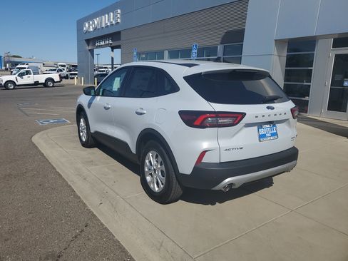 New 2025 Ford Escape Active w/ Active Premium Tech Pack image 3
