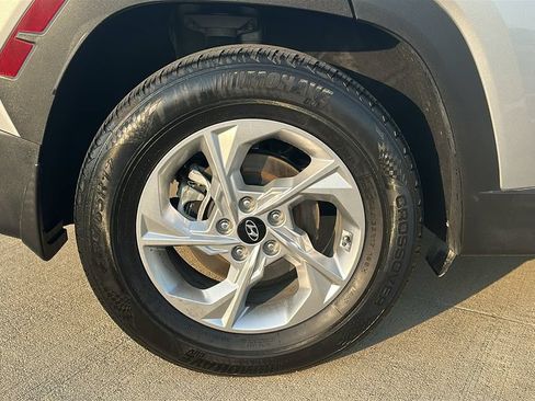 Used 2022 Hyundai Tucson SEL FWD image 16