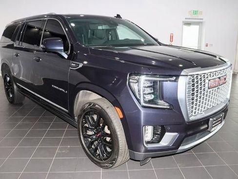 Used 2023 GMC Yukon XL Denali image 6