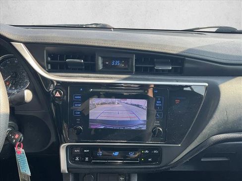 Used 2019 Toyota Corolla LE image 13