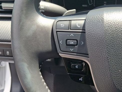 Used 2025 Toyota Camry SE FWD image 21