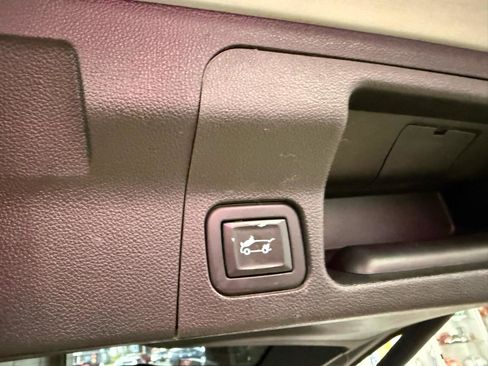 Used 2020 GMC Acadia Denali FWD image 23