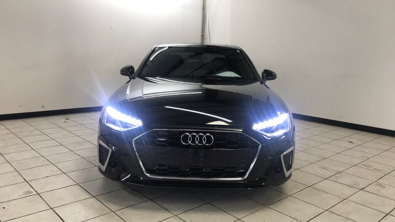 Used 2023 Audi A4 2.0T Premium Plus w/ Premium Plus Package AWD/4WD image 2