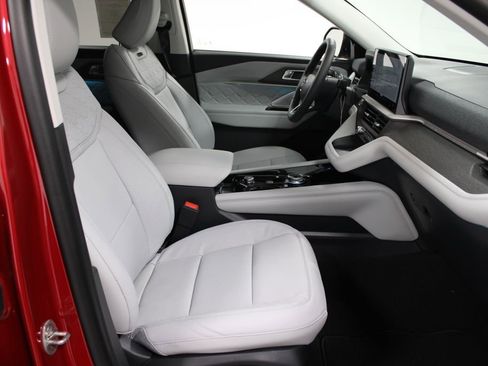 New 2026 Ford Explorer Platinum w/ LUX Leather Package image 28