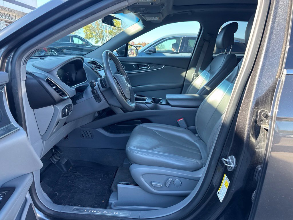 Used 2019 Lincoln Nautilus Reserve AWD/4WD image 7