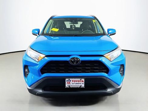 Certified 2019 Toyota RAV4 XLE w/ Convenience Package image 9
