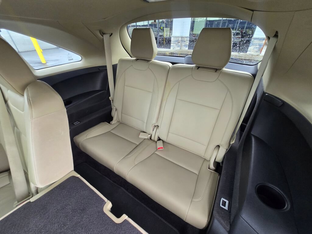 Used 2017 Acura MDX SH-AWD image 19