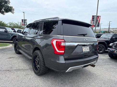 Used 2019 Ford Expedition XLT RWD image 12