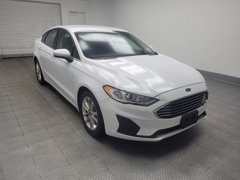 Used 2020 Ford Fusion SE FWD image 13