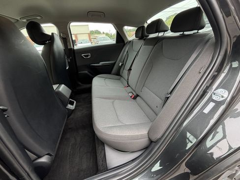 Used 2025 Kia K4 FWD image 25