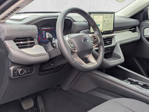 New 2026 Ford Explorer Active image 3