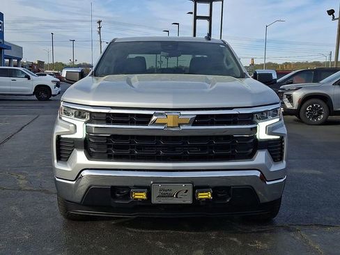 Used 2022 Chevrolet Silverado 1500 LT image 2