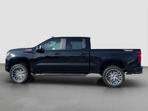 Used 2022 Chevrolet Silverado 1500 LT Trail Boss w/ Convenience Package II image 3