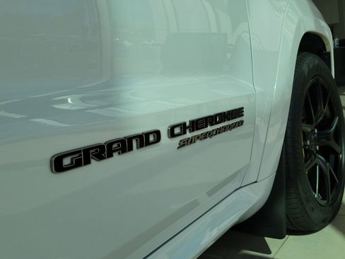 Used 2019 Jeep Grand Cherokee Trackhawk w/ Trailer Tow Group IV AWD/4WD image 10
