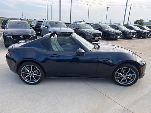 Used 2021 MAZDA MX-5 Miata RF Grand Touring RWD image 9