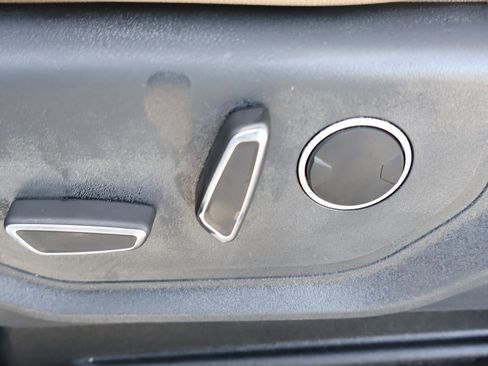 Used 2024 Ford Expedition Limited image 14