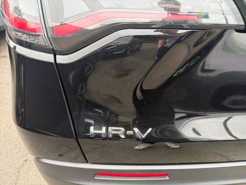 Used 2025 Honda HR-V Sport image 8