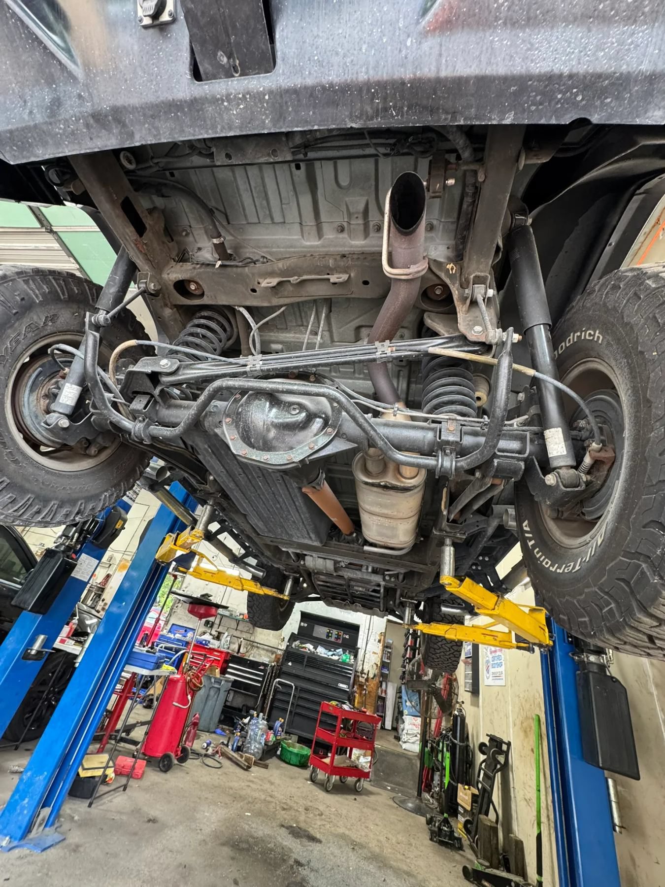 Used 2005 HUMMER H2 w/ Preferred Equipment Group AWD/4WD image 9