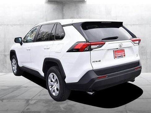 Used 2024 Toyota RAV4 LE image 7