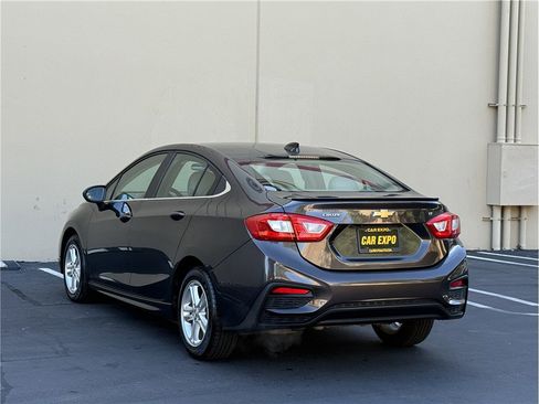 Used 2017 Chevrolet Cruze LT w/ RS Package image 4