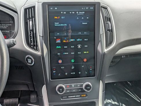 Used 2024 Ford Edge SEL image 20