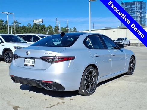 New 2025 Alfa Romeo Giulia w/ Driving Assist Package image 7