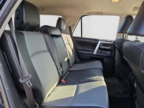 Used 2016 Toyota 4Runner SR5 Premium RWD image 18