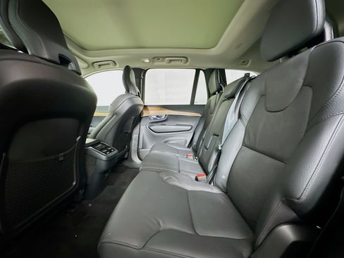 Used 2024 Volvo XC90 B5 Plus AWD/4WD image 29