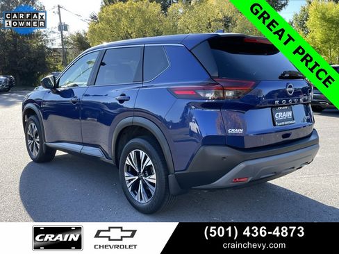Used 2023 Nissan Rogue SV image 5