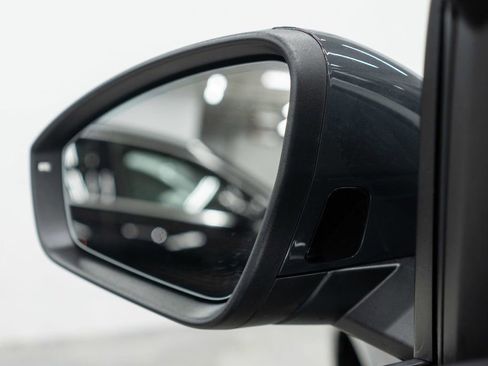 Used 2025 Audi Q5 Premium Plus w/ Premium Plus image 51