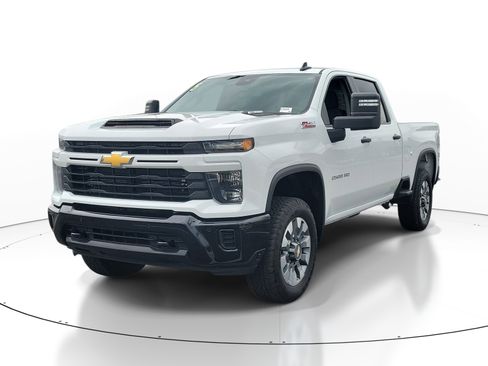 Used 2025 Chevrolet Silverado 2500 Custom w/ Custom Value Package AWD/4WD image 3