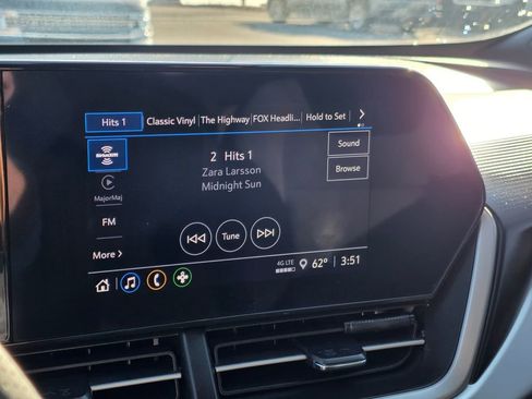 Used 2024 Chevrolet Trax RS image 16