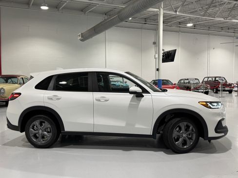 New 2026 Honda HR-V LX image 3